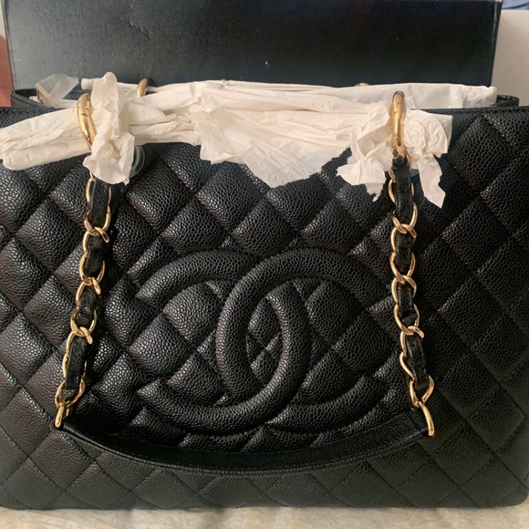 CHANEL Handbags - Chanel Caviar Quilted Grand Shopping Tote